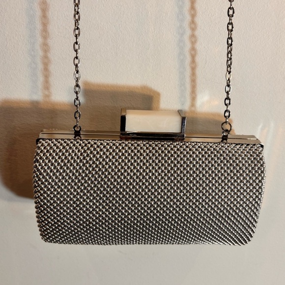 JESSICA MCCLINTOCK Silver Metallic Clutch Crossbody Bag Studded Look - Picture 6 of 15